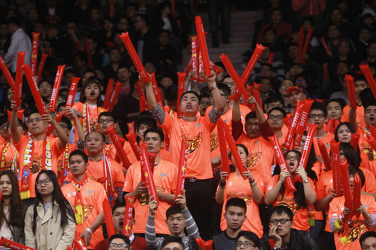 赛场“最感人的集体庆祝”，凝聚胜利的喜悦的简单介绍