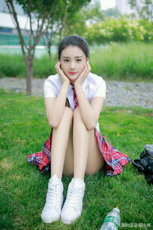 德甲比赛精彩纷呈，关键扑救扭转局势，战术多变，德甲赛制介绍