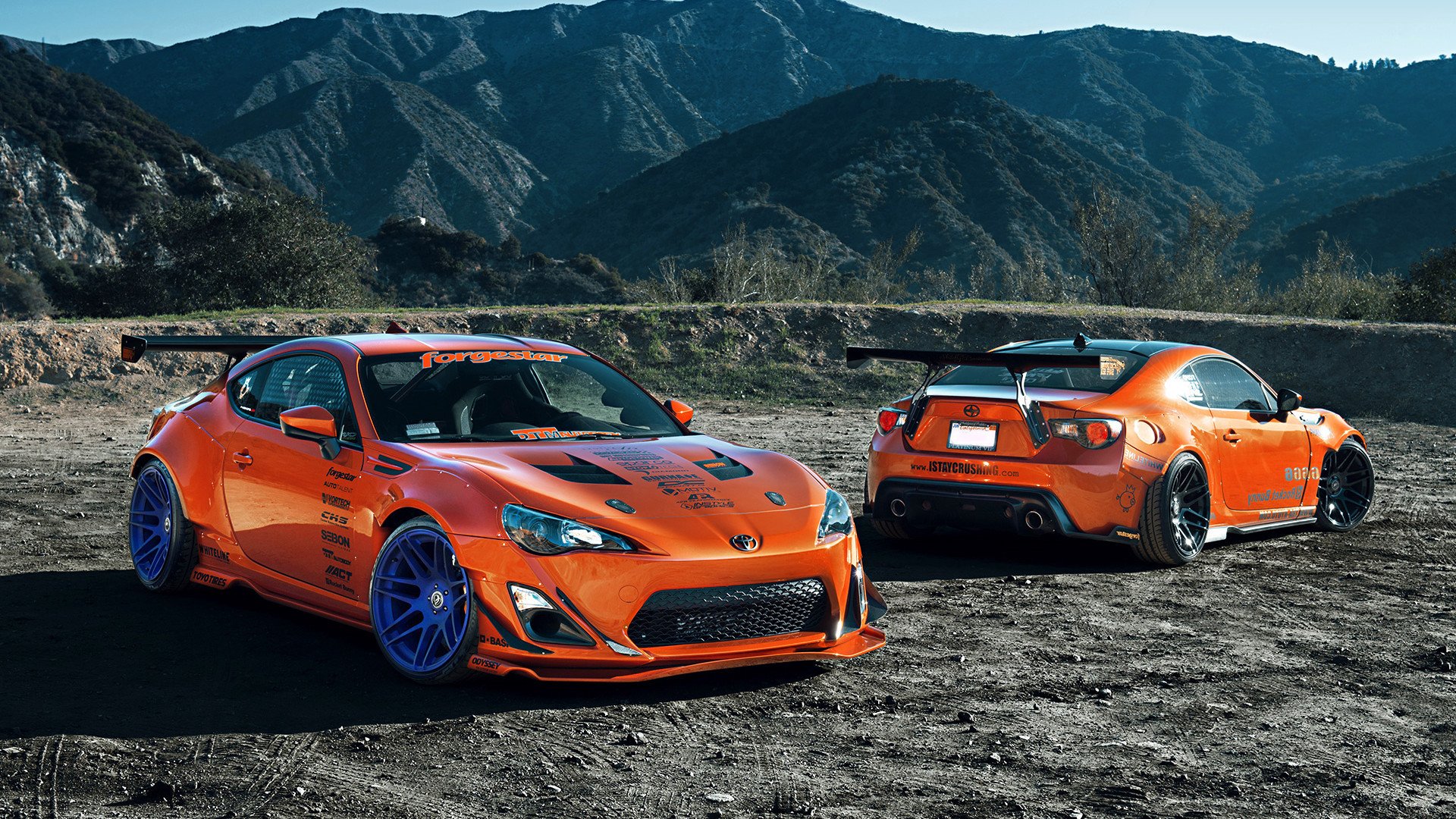 爱游戏体育APP下载-黄蜂举办“夜光球赛”，全场关灯只留荧光线条，250大黄蜂光束灯大歌