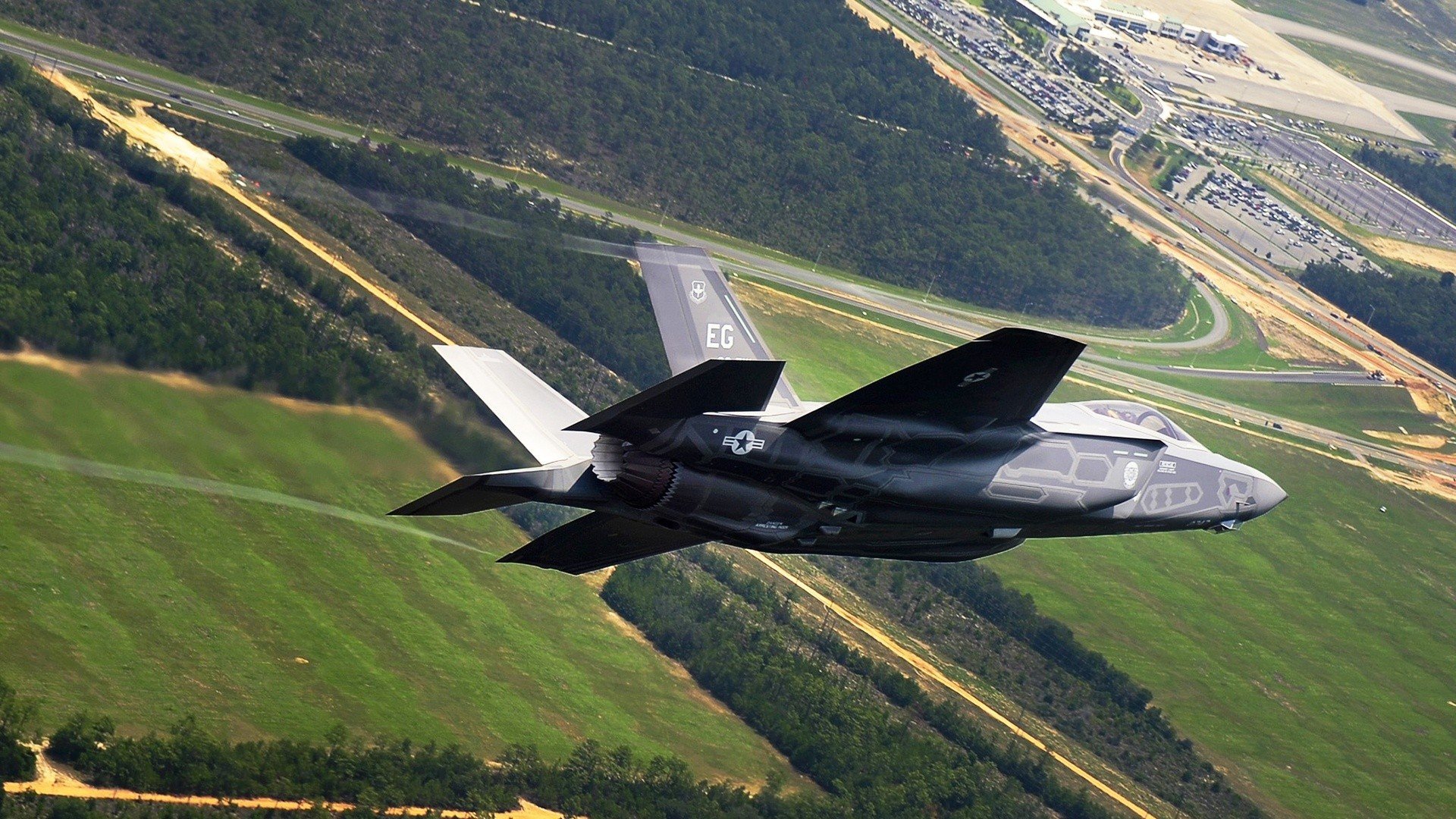 沃特·范阿特在男子计时赛中获得铜牌，范德沃特门将