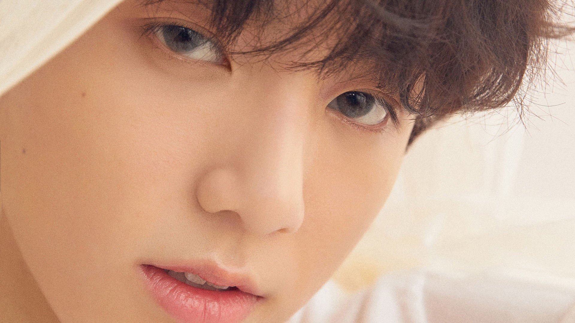 逆境中的“英雄队长”:带伤坚持,逆风翻盘,英雄队队员