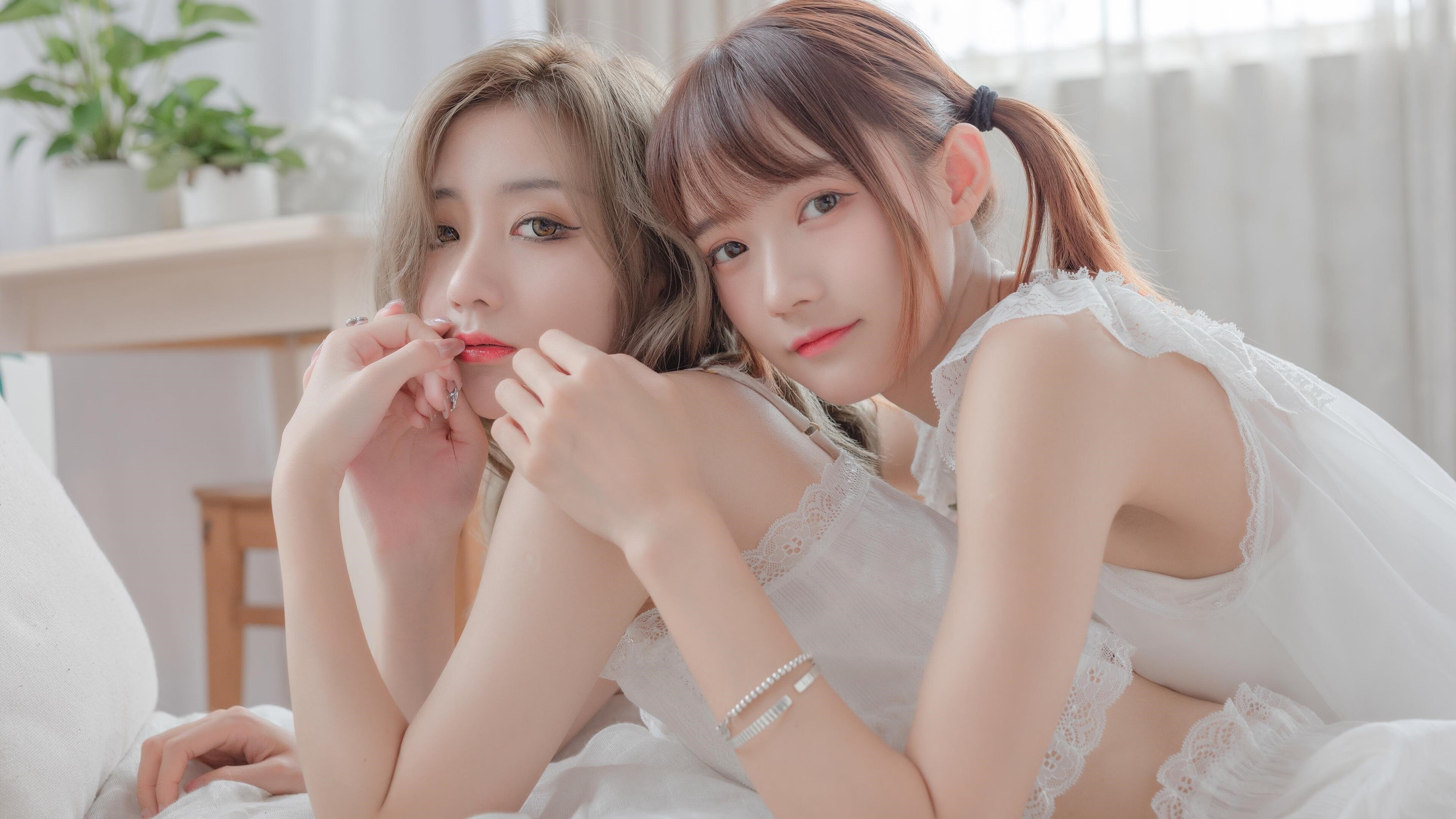 麦金托什女子800米自由泳表现无懈可击，加拿大游泳运动员麦金托什