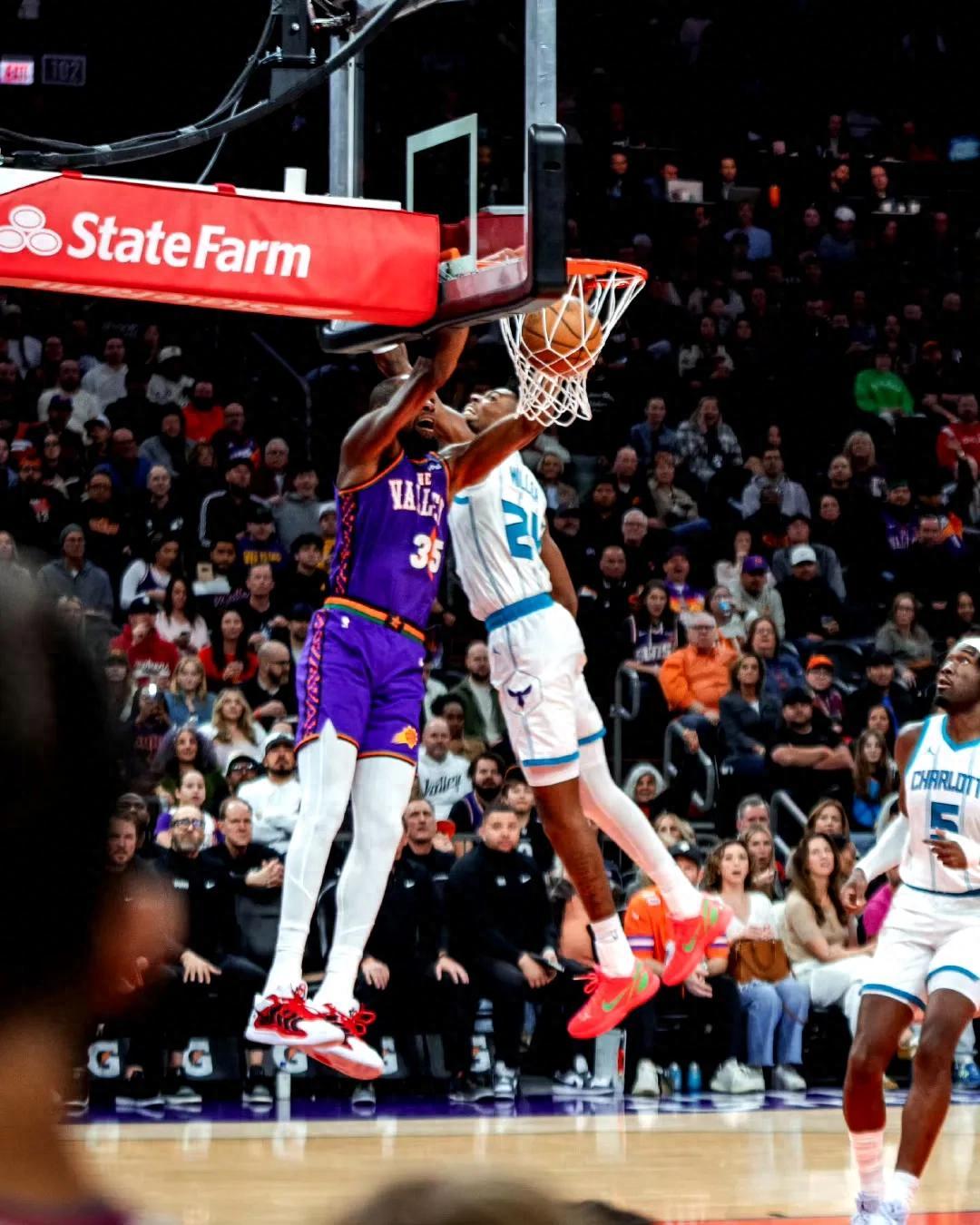 爱游戏体育：勇士队训练营：安东尼-兰姆展现投射能力，争夺轮换位置的简单介绍