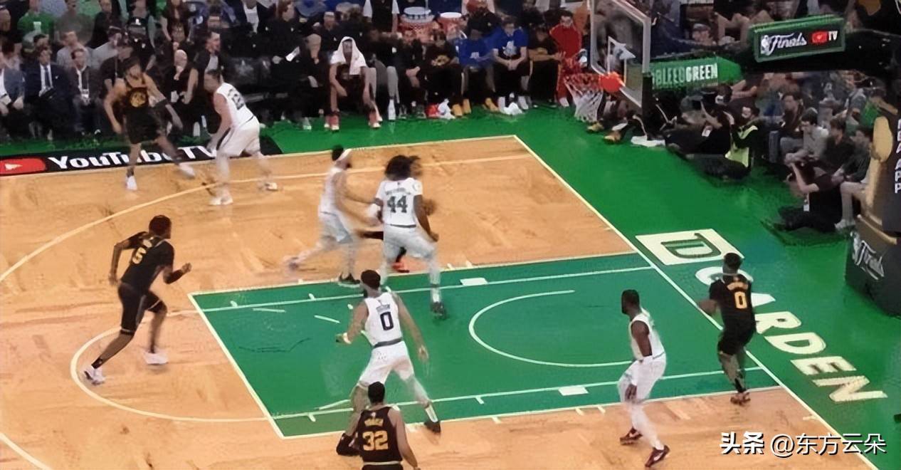 爱游戏体育:湖人队新赛季训练计划：体能储备，战术演练，为新赛季做好充分准备的简单介绍