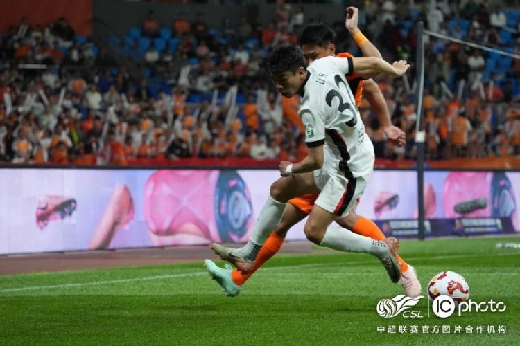 爱游戏体育:艾克森:在比赛中贡献助攻,帮助球队取得胜利的简单介绍 爱游戏体育:艾克森:在比赛中贡献助攻,帮助球队取得胜利的简单介绍