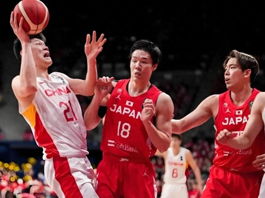 包含爱游戏体育：中国男篮：亚洲杯备战，全力以赴的词条