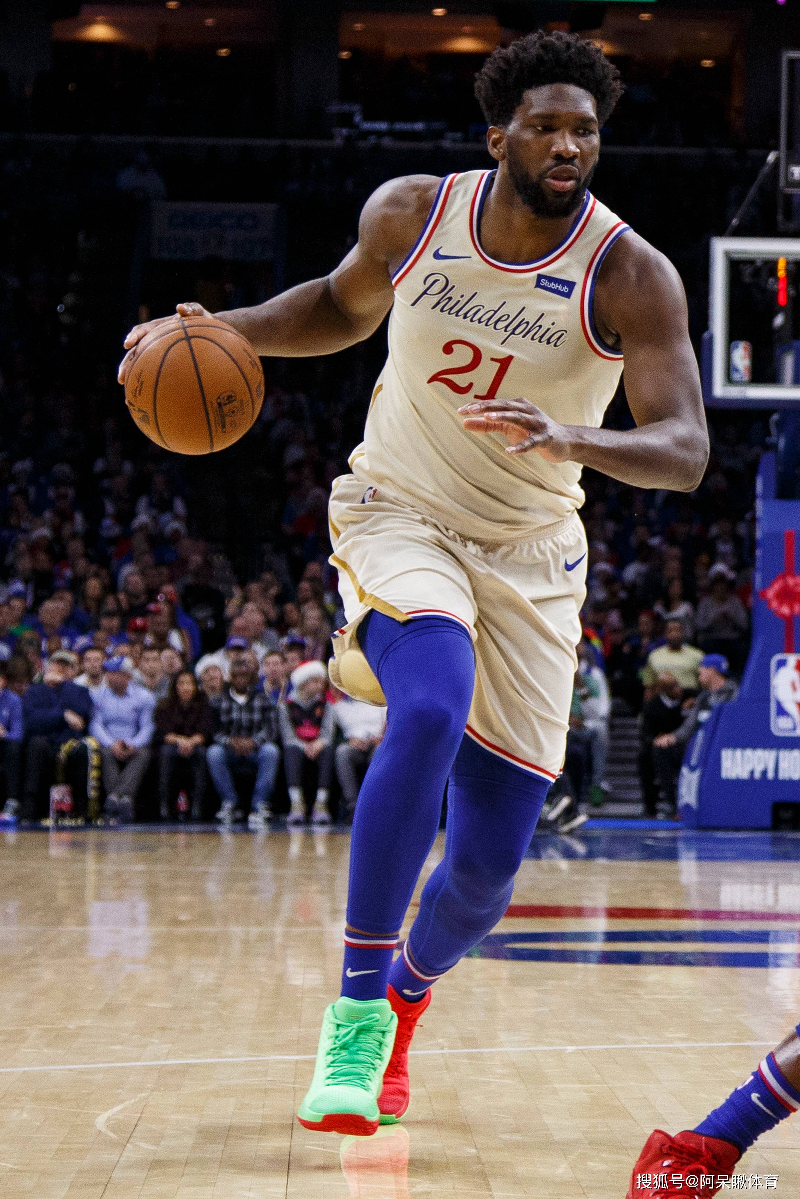 爱游戏体育APP下载-爱游戏体育：76人队新赛季：恩比德能否在季后赛中证明自己，赢得总冠军？的简单介绍