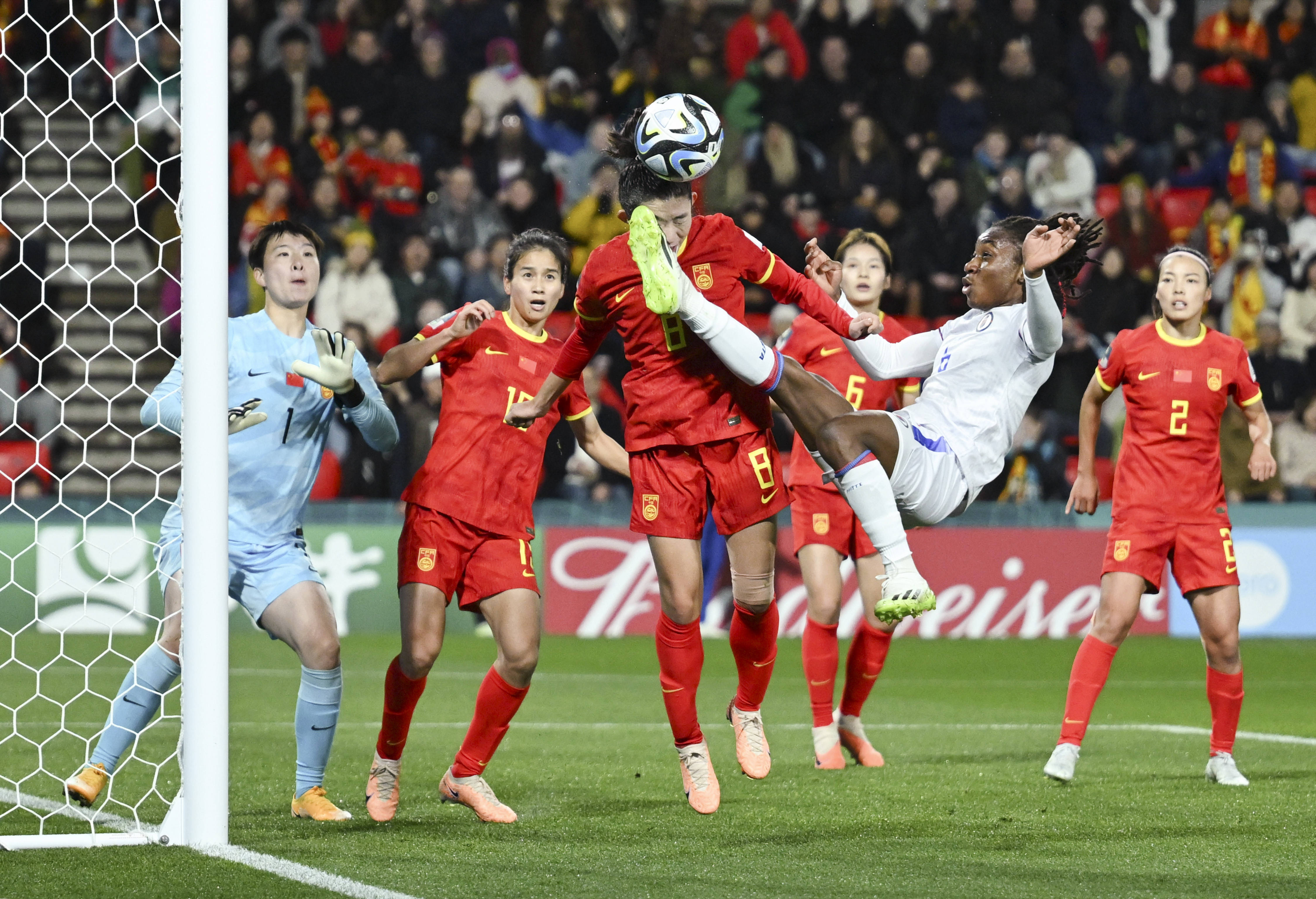 爱游戏体育:中国女足世界杯出征口号：不求最好，但求别输太惨！的简单介绍