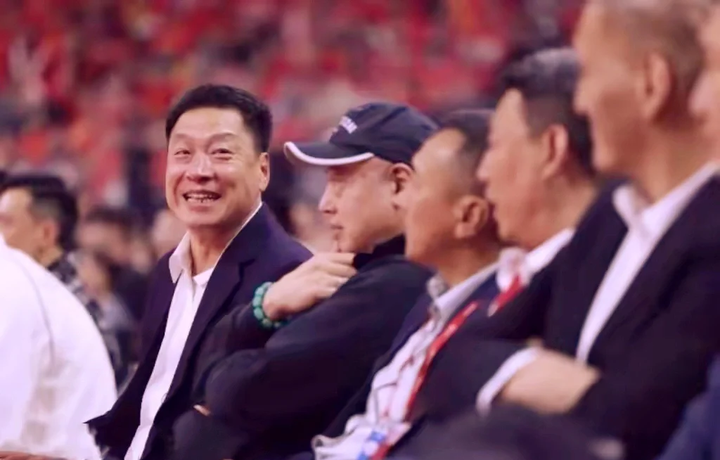 爱游戏-爱游戏体育：CBA球队的退役球衣仪式：致敬传奇，感恩奉献的简单介绍